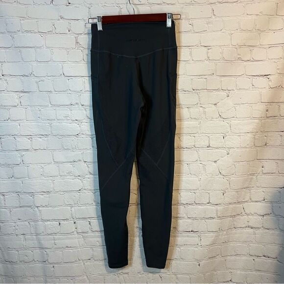 Alphalete Workout Leggings size medium - Picture 4 of 8